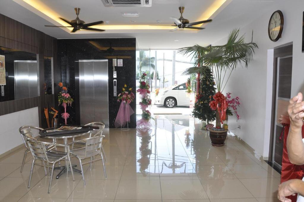 Ktc Hotel Sungkai Exterior photo
