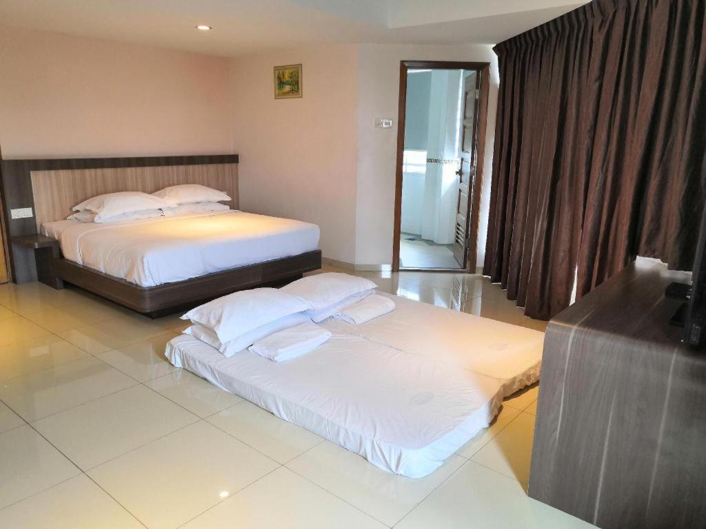 Ktc Hotel Sungkai Exterior photo